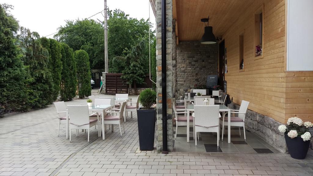 Pensiune Restaurant La Cassa Viseu de Sus Exterior photo