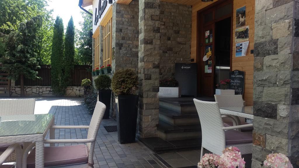 Pensiune Restaurant La Cassa Viseu de Sus Exterior photo