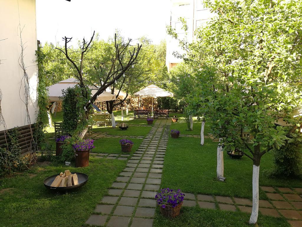 Pensiune Restaurant La Cassa Viseu de Sus Exterior photo